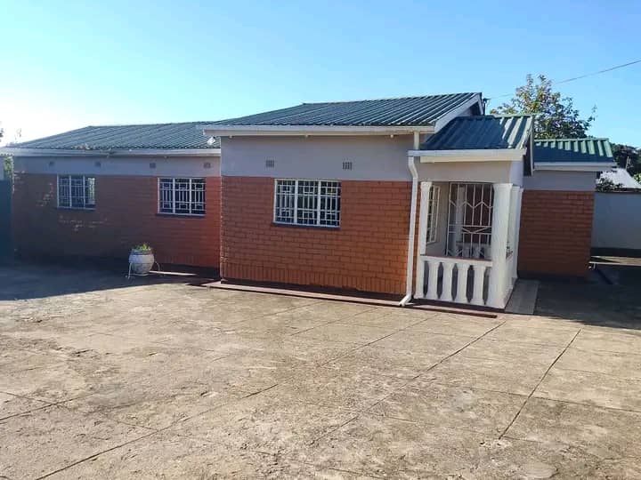 3-Bedroom Self-Contained House with Guest Wing — Mchengautuwa, Mzuzu